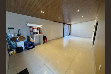 Casa à venda com 150m², 3 quartos e 2 vagasGaragem 