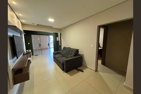 Casa à venda com 150m², 3 quartos e 2 vagasSala