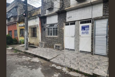 Fachada de casa para alugar com 3 quartos, 80m² em Barro Vermelho, São Gonçalo