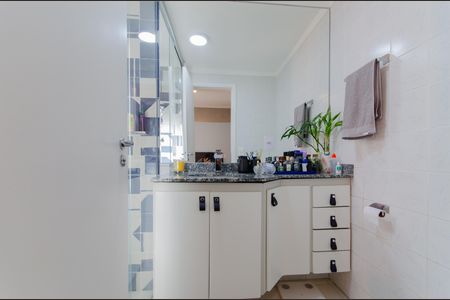 Apartamento à venda com 69m², 2 quartos e 1 vaga Apartamento à venda com 69m², 2 quartos e 1 vagaBanheiro da Suíte
