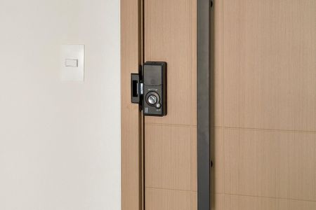 Fechadura eletrônica  de apartamento para alugar com 2 quartos, 86m² em Vilamar, Praia Grande