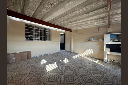 Garagem de casa para alugar com 3 quartos, 125m² em Jaguaribe, Osasco