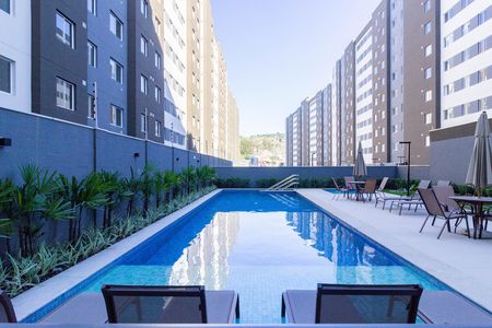 Apartamento à venda com 34m², 2 quartos e sem vaga Apartamento à venda com 34m², 2 quartos e sem vagaÁrea comum - Piscina