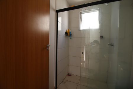 Banheiro de apartamento à venda com 2 quartos, 47m² em Taquara, Rio de Janeiro