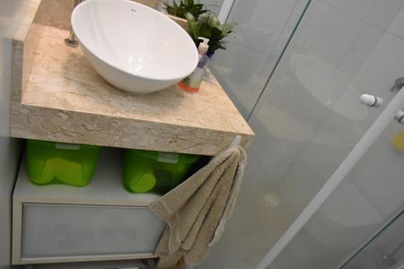 Apartamento à venda com 69m², 2 quartos e 1 vaga Apartamento à venda com 69m², 2 quartos e 1 vagaBanheiro Social