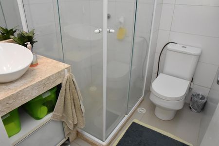 Apartamento à venda com 69m², 2 quartos e 1 vaga Apartamento à venda com 69m², 2 quartos e 1 vagaBanheiro Social