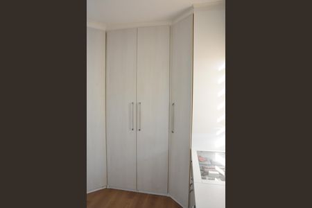 Apartamento à venda com 69m², 2 quartos e 1 vaga Apartamento à venda com 69m², 2 quartos e 1 vagaCloset da suíte ou quarto 2