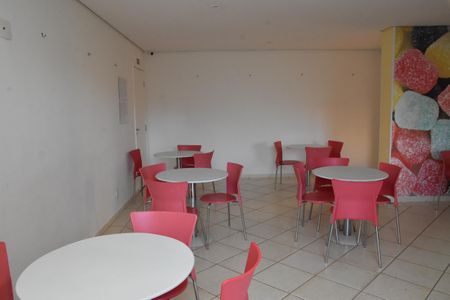 Apartamento à venda com 69m², 2 quartos e 1 vaga Apartamento à venda com 69m², 2 quartos e 1 vagaÁrea comum - Salão de festas
