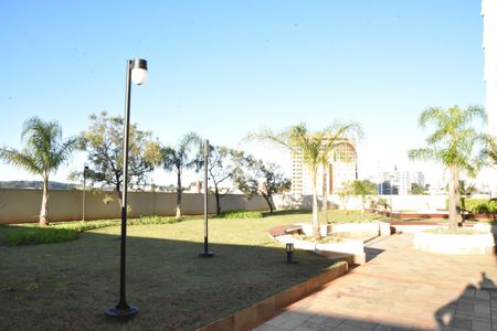 Apartamento à venda com 69m², 2 quartos e 1 vaga Apartamento à venda com 69m², 2 quartos e 1 vagaÁrea de circulação e jardim