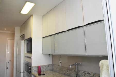 Apartamento à venda com 69m², 2 quartos e 1 vaga Apartamento à venda com 69m², 2 quartos e 1 vagaCozinha - Armários