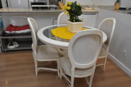 Apartamento à venda com 69m², 2 quartos e 1 vaga Apartamento à venda com 69m², 2 quartos e 1 vagaSala de Jantar