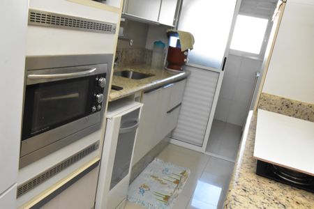 Apartamento à venda com 69m², 2 quartos e 1 vaga Apartamento à venda com 69m², 2 quartos e 1 vagaCozinha - Armários + pia