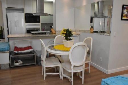 Apartamento à venda com 69m², 2 quartos e 1 vaga Apartamento à venda com 69m², 2 quartos e 1 vagaSala de Jantar