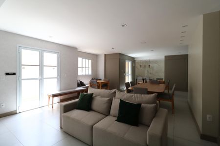 Apartamento para alugar com 47m², 2 quartos e 1 vagaÁrea Comum - Salão de Festa