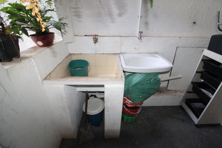 Área de Serviço de casa para alugar com 1 quarto, 45m² em Parque Peruche, São Paulo