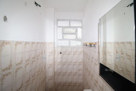 Banheiro de casa para alugar com 1 quarto, 45m² em Parque Peruche, São Paulo