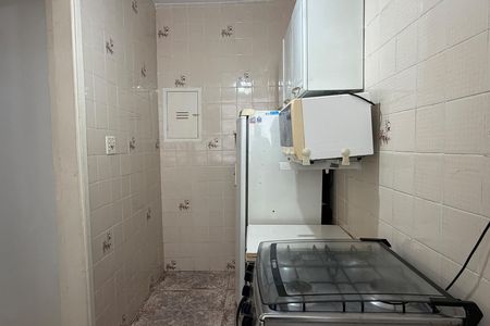 Cozinha de apartamento para alugar com 1 quarto, 40m² em Embaré, Santos