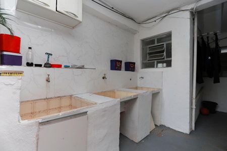Área de serviço de casa para alugar com 1 quarto, 40m² em Parque Peruche, São Paulo