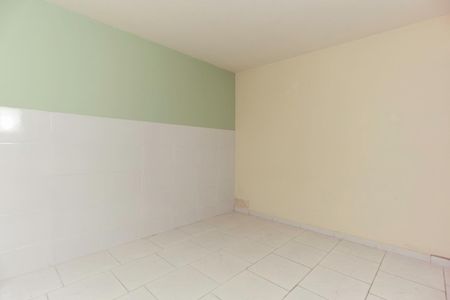 Quarto de casa para alugar com 1 quarto, 40m² em Parque Peruche, São Paulo