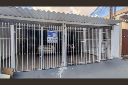 Fachada de casa para alugar com 1 quarto, 42m² em Parque Peruche, São Paulo