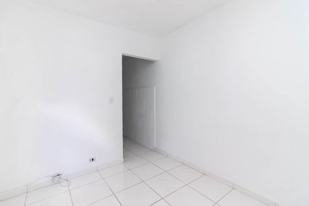 Quarto e Sala de casa para alugar com 1 quarto, 42m² em Parque Peruche, São Paulo