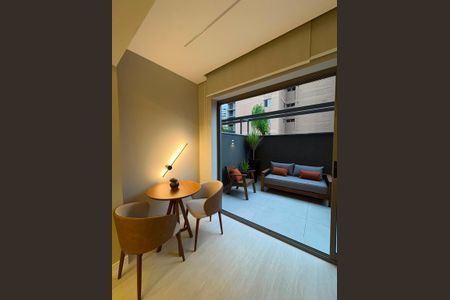 Sala / Quarto de kitnet/studio para alugar com 1 quarto, 39m² em Campo Belo, São Paulo