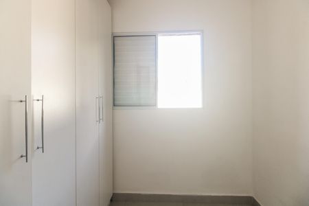 Quarto 1 de apartamento para alugar com 2 quartos, 40m² em Parque São Jorge, São Paulo