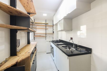 Cozinha de apartamento para alugar com 2 quartos, 40m² em Parque São Jorge, São Paulo
