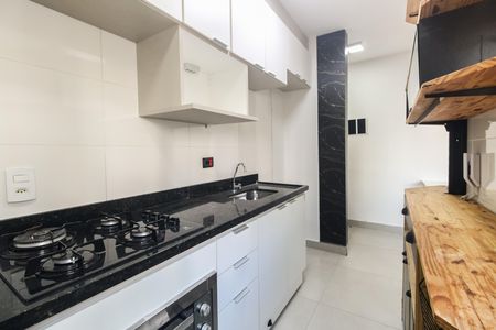 Cozinha de apartamento para alugar com 2 quartos, 40m² em Parque São Jorge, São Paulo