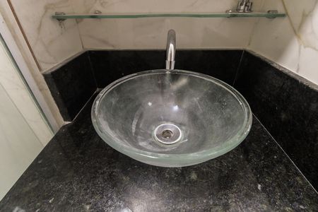 Banheiro de apartamento para alugar com 2 quartos, 40m² em Parque São Jorge, São Paulo
