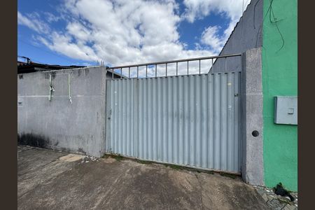 Quintal de kitnet/studio para alugar com 1 quarto, 20m² em Ceilândia, Brasília