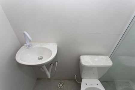 Apartamento para alugar com 33m², 2 quartos e 1 vaga Apartamento para alugar com 33m², 2 quartos e 1 vagaBanheiro