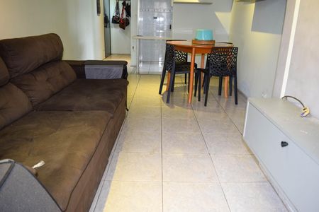 Apartamento para alugar com 79m², 2 quartos e 1 vaga Apartamento para alugar com 79m², 2 quartos e 1 vagaSala