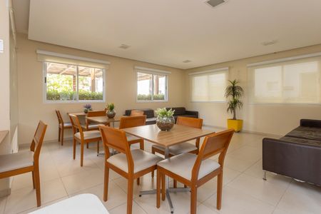 Apartamento para alugar com 65m², 2 quartos e 1 vagaÁrea comum - Salão de festas