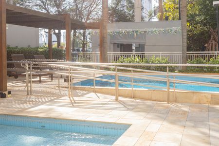 Apartamento para alugar com 65m², 2 quartos e 1 vagaÁrea comum - Piscina