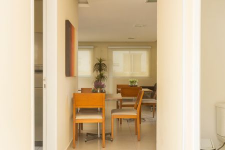 Apartamento para alugar com 65m², 2 quartos e 1 vagaÁrea comum - Salão de festas