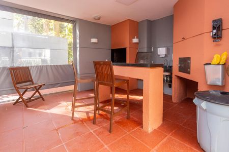 Apartamento para alugar com 65m², 2 quartos e 1 vagaÁrea comum - Churrasqueira