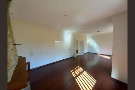 Casa para alugar com 334m², 4 quartos e 5 vagas