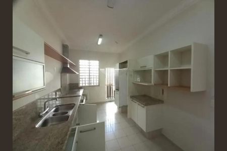Casa para alugar com 4 quartos, 334m² em Jardim das Paineiras, Campinas