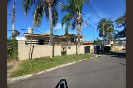 Casa para alugar com 334m², 4 quartos e 5 vagas