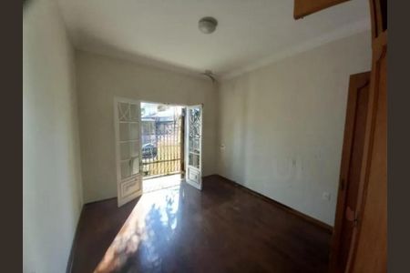 Casa para alugar com 334m², 4 quartos e 5 vagas