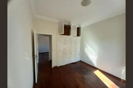 Casa para alugar com 334m², 4 quartos e 5 vagas