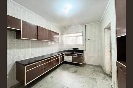 Casa para alugar com 175m², 3 quartos e 8 vagas