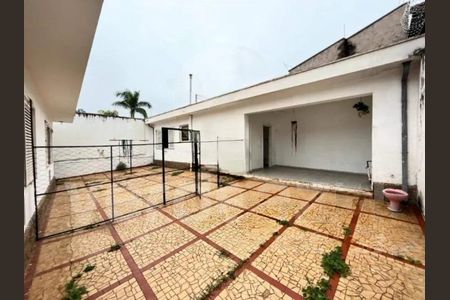 Casa para alugar com 175m², 3 quartos e 8 vagas