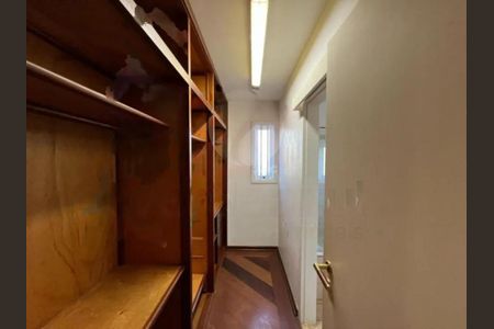 Casa para alugar com 249m², 4 quartos e 5 vagas