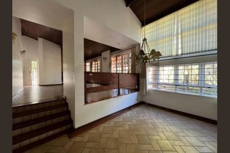Casa para alugar com 249m², 4 quartos e 5 vagas