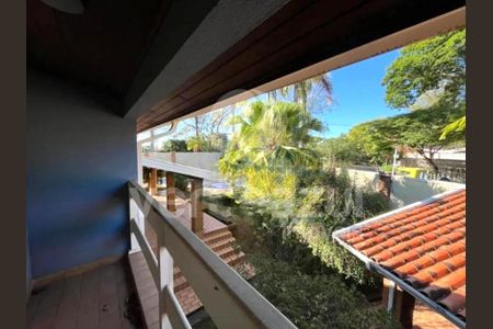 Casa para alugar com 249m², 4 quartos e 5 vagas