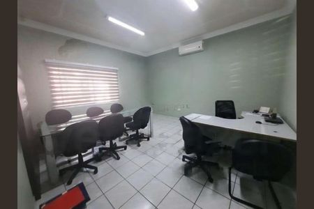 Casa para alugar com 6 quartos, 271m² em Jardim Chapadão, Campinas