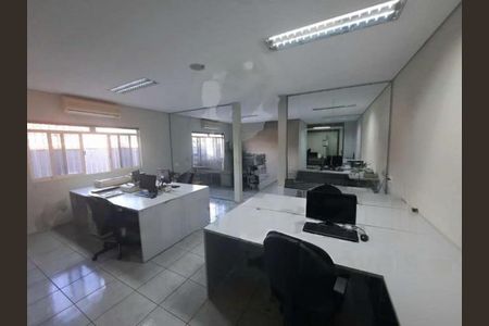Casa para alugar com 6 quartos, 271m² em Jardim Chapadão, Campinas