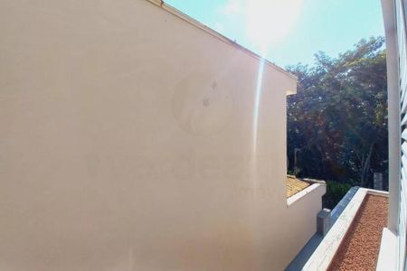 Casa de condomínio para alugar com 325m², 5 quartos e 4 vagas